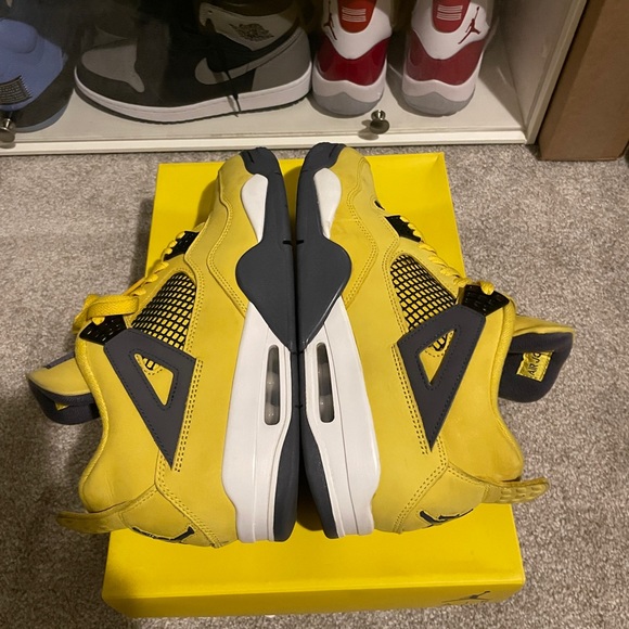 Air Jordan 4 Retro Lightning - Picture 5 of 14